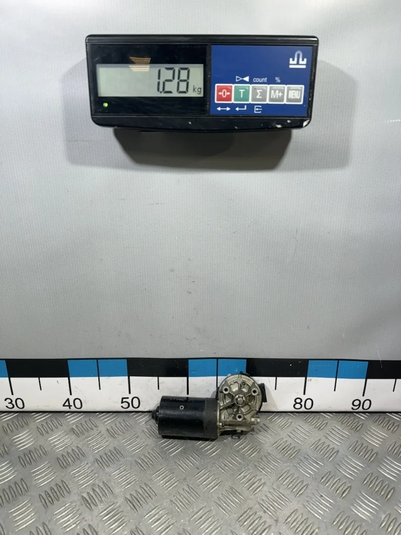 [ЧАСТЬ Б/У] Стеклоочиститель с моторчиком BMW E46 - только моторчик [Код: 00417259 ]