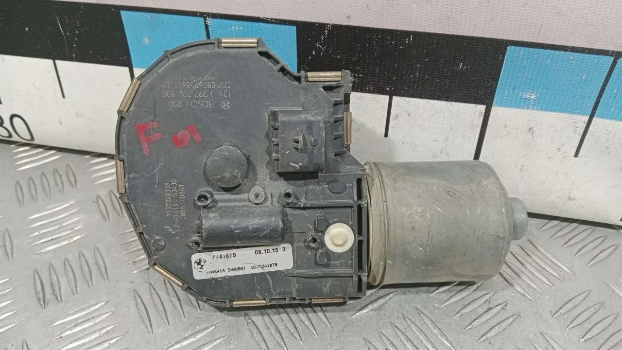 [ЧАСТЬ Б/У] Трапеция стеклоочистителя - только моторчик [ХОРОШЕЕ] [Код: 00394481 ]