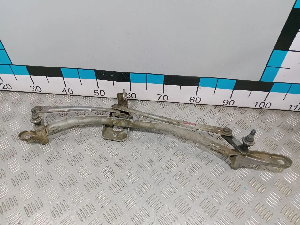 [ЧАСТЬ Б/У] Трапеция стеклоочистителя - только трапеция [Код: 00415614 ]