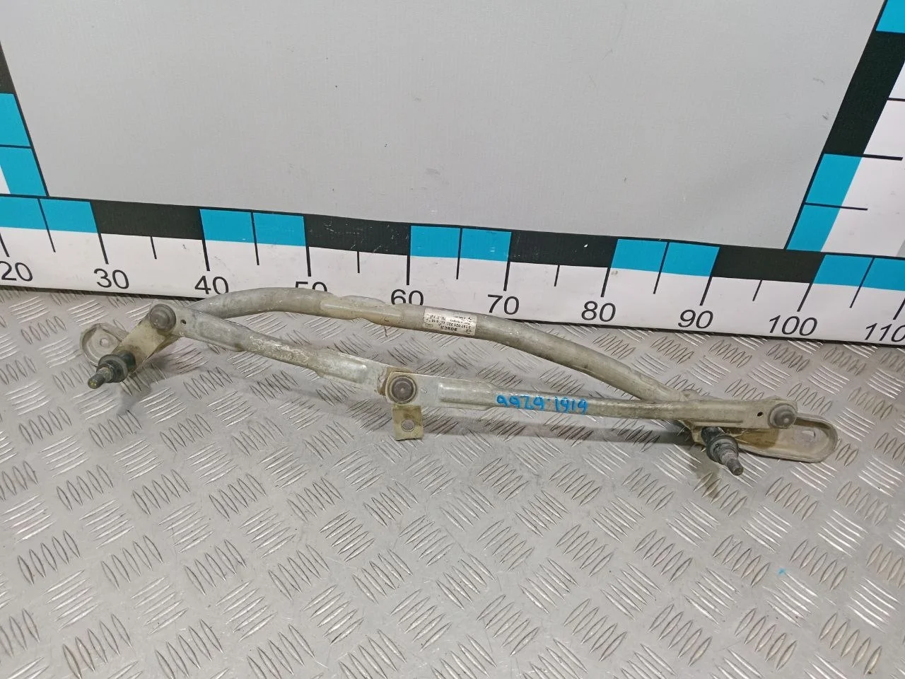 [ЧАСТЬ Б/У] Трапеция стеклоочистителя - Только трапеция [Код: 00415777 ]