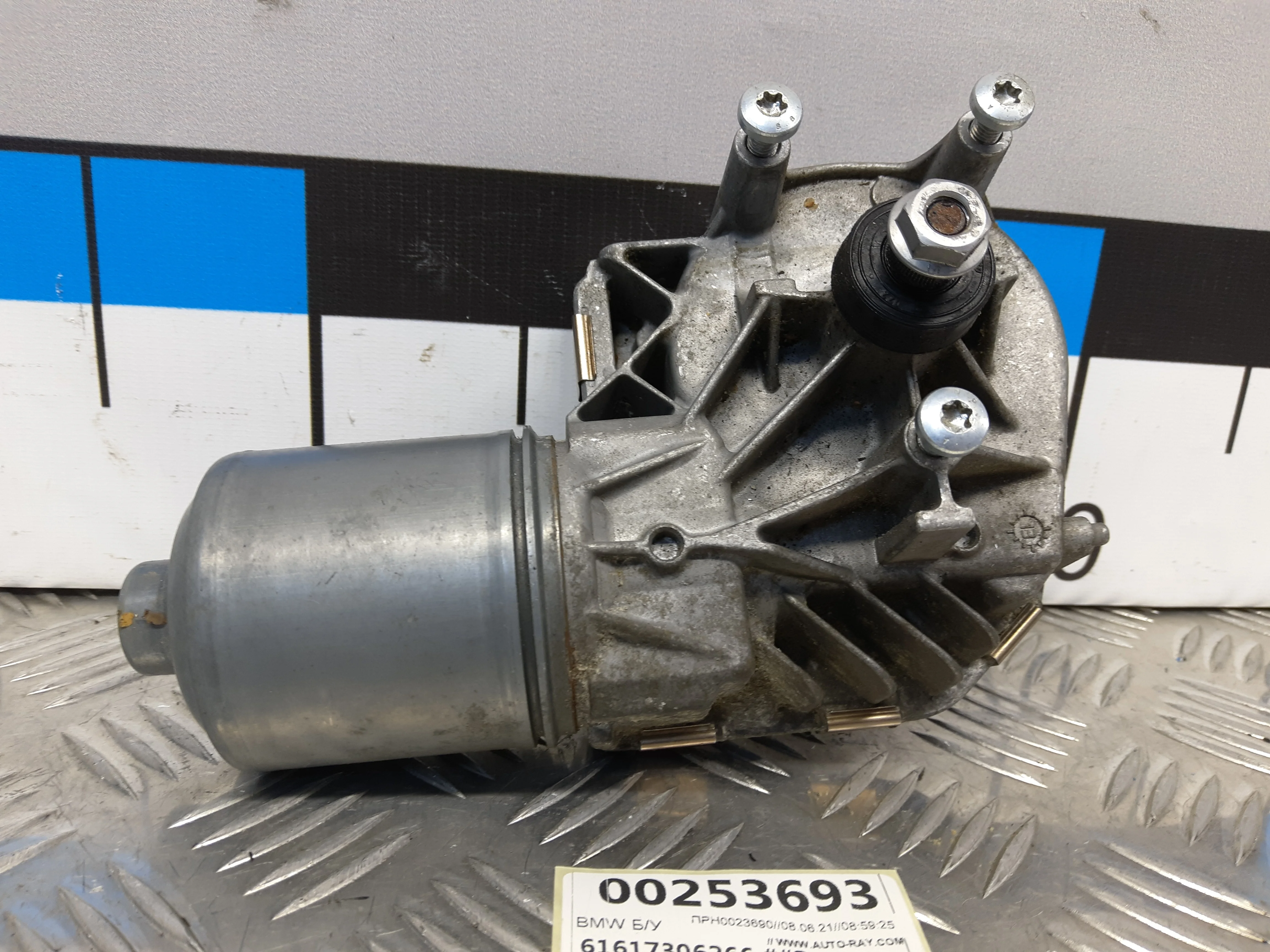 [ЧАСТЬ Б/У] Трапеция стеклоочистителя - только моторчик [ХОРОШЕЕ] [Код: 00415876 ]