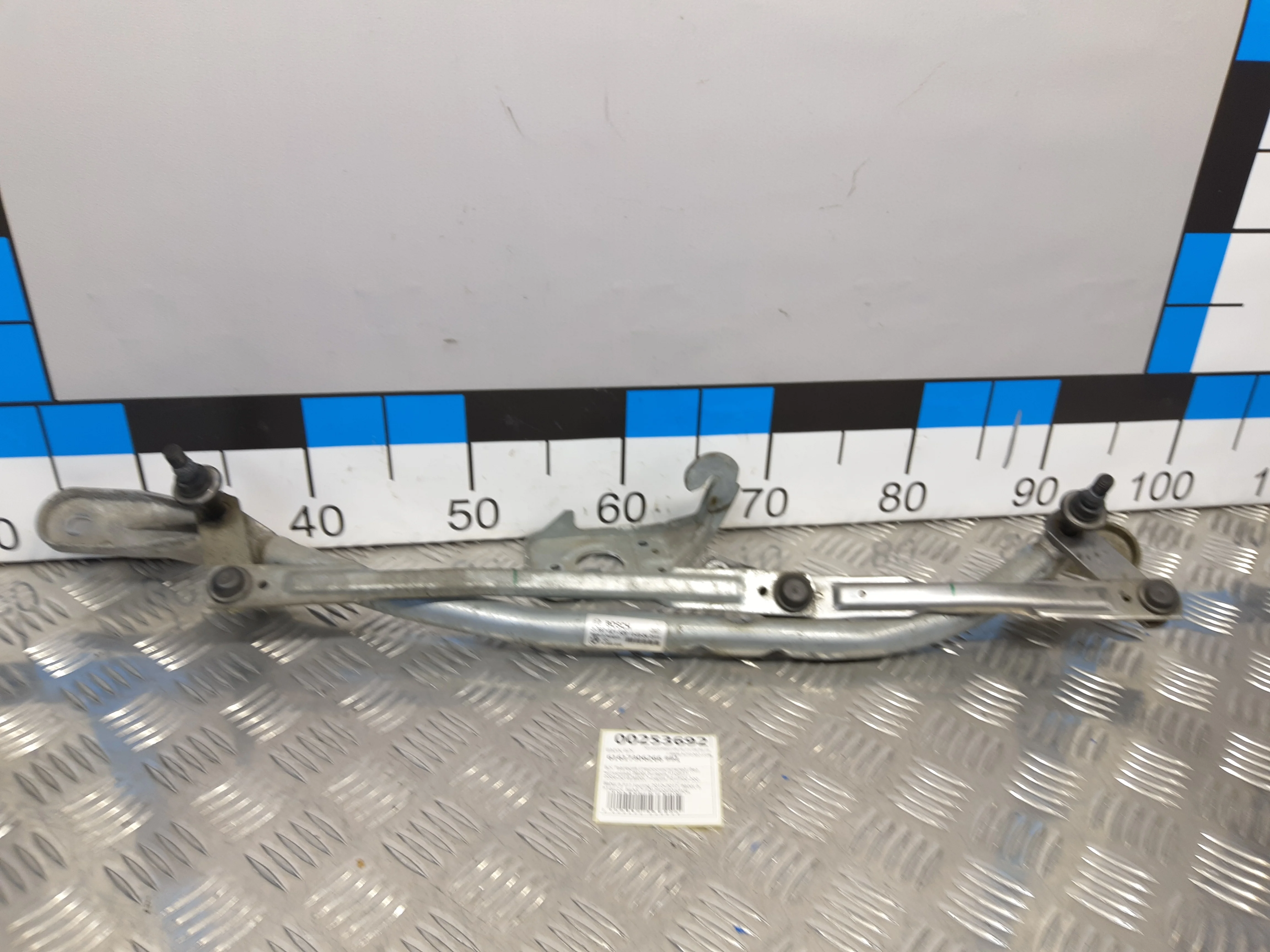 [ЧАСТЬ Б/У] Трапеция стеклоочистителя - только трапеция [Код: 00415878 ]