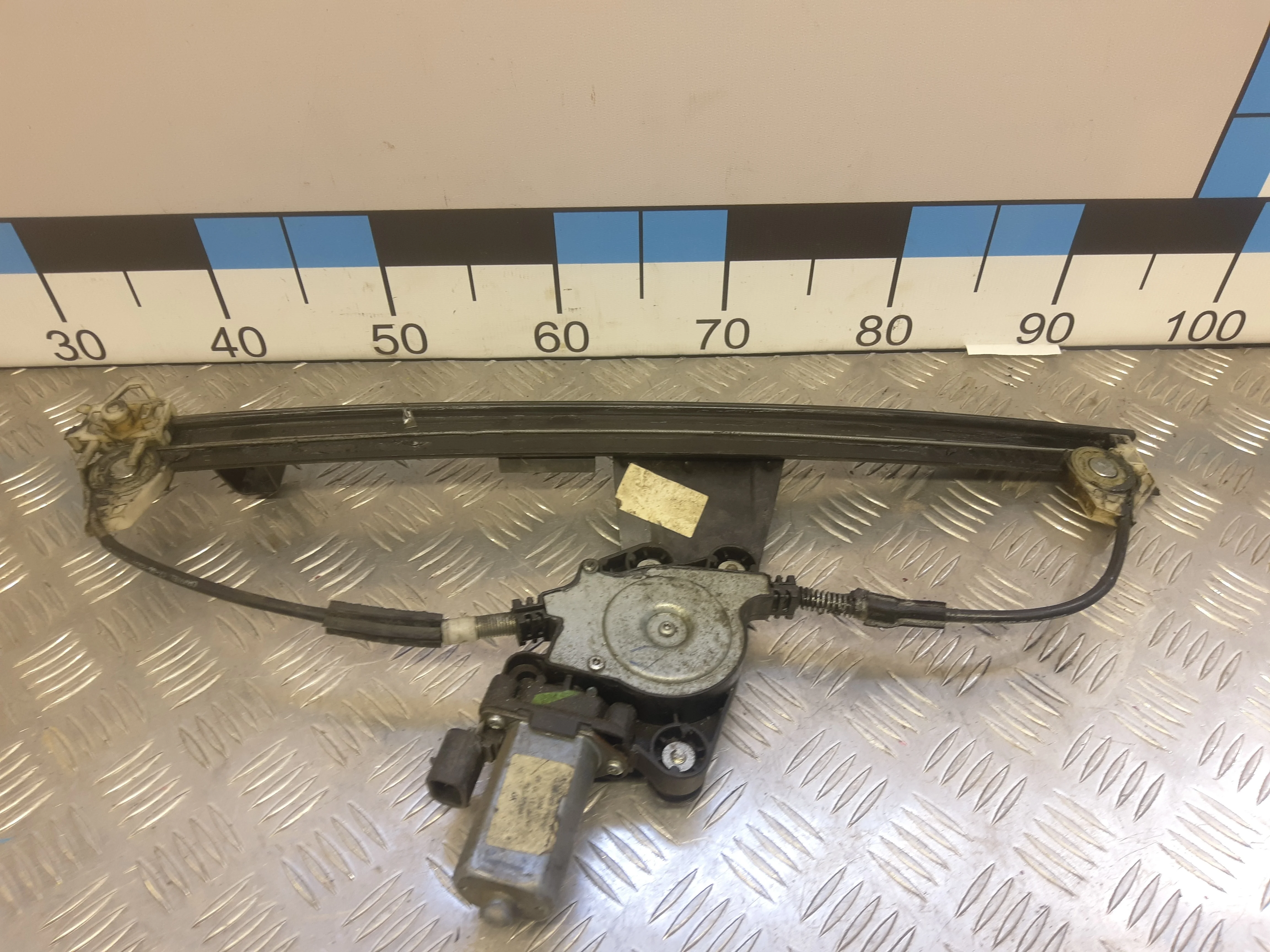 [Б/У] Стеклоподъемник передний правый Fiat Doblo - с моторчиком [Код: 00354370 ]