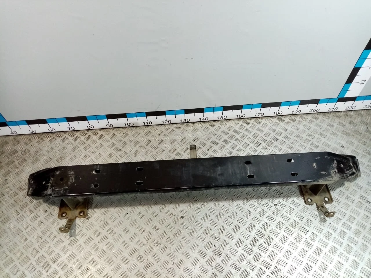 [Б/У] Усилитель переднего бампера [Код: 00666705 ]