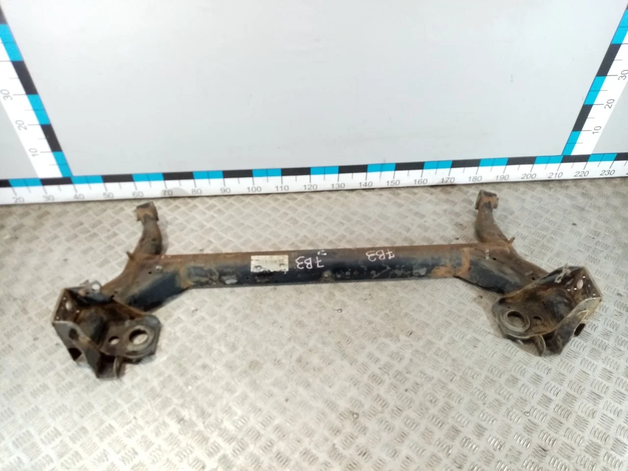 [Б/У] Балка задняя Fusion [Код: 00677225 ]