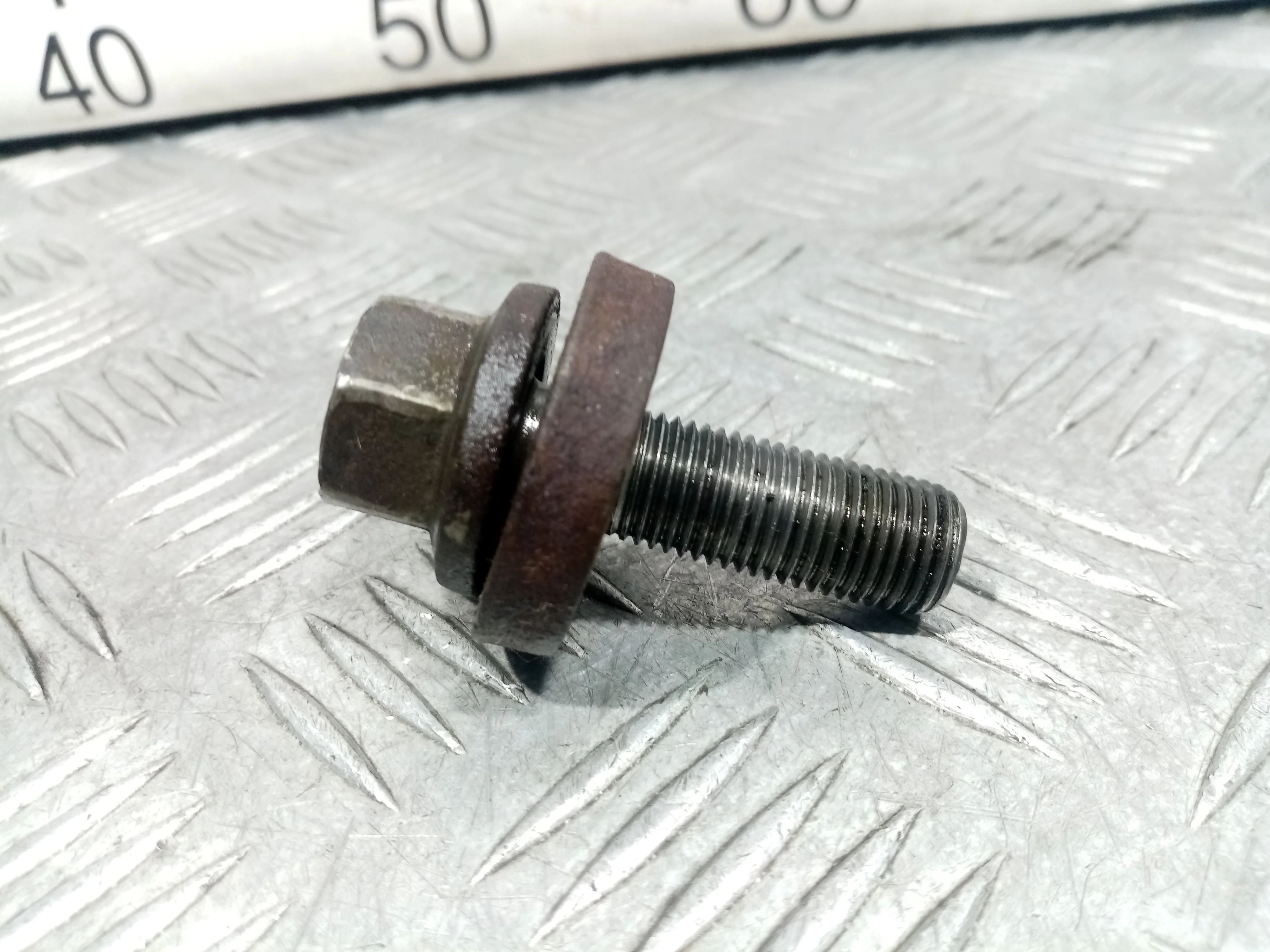 [Б/У] Болт коленвала [Код: 00392008 ]