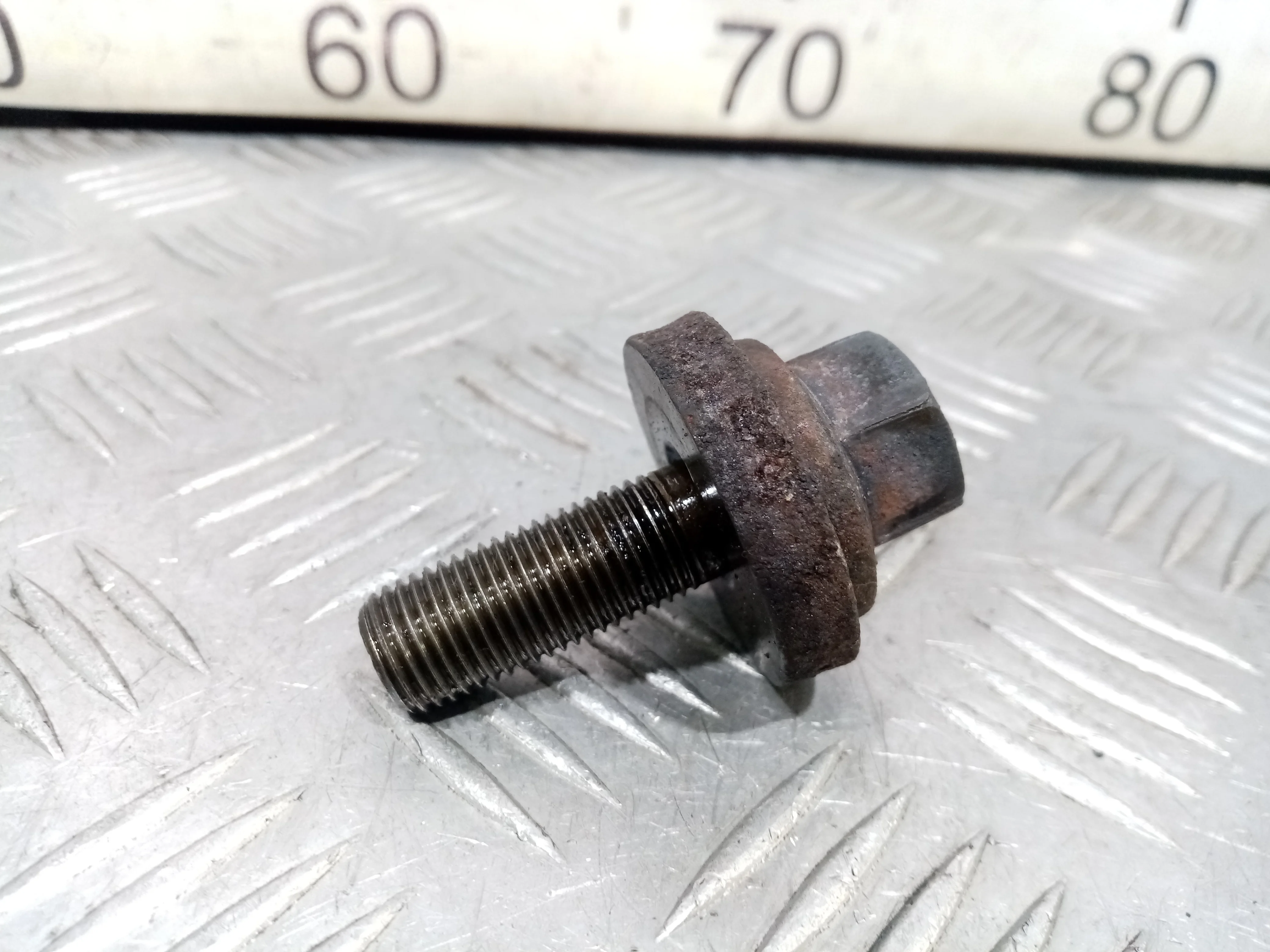 [Б/У] Болт коленвала [Код: 00410367 ]