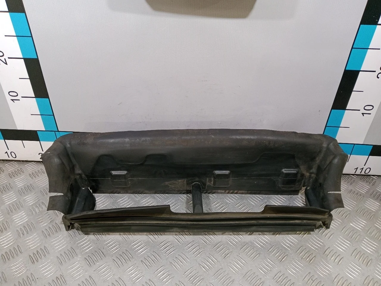 [Б/У] Воздуховод радиатора верхний Focus III [Код: 00523623 ]