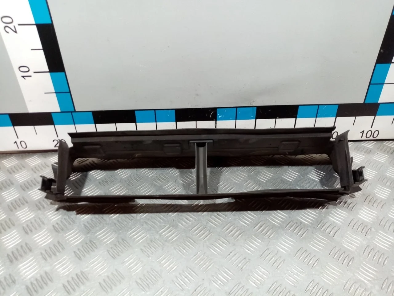 [Б/У] Воздуховод радиатора верхний Focus III [Код: 00656864 ]