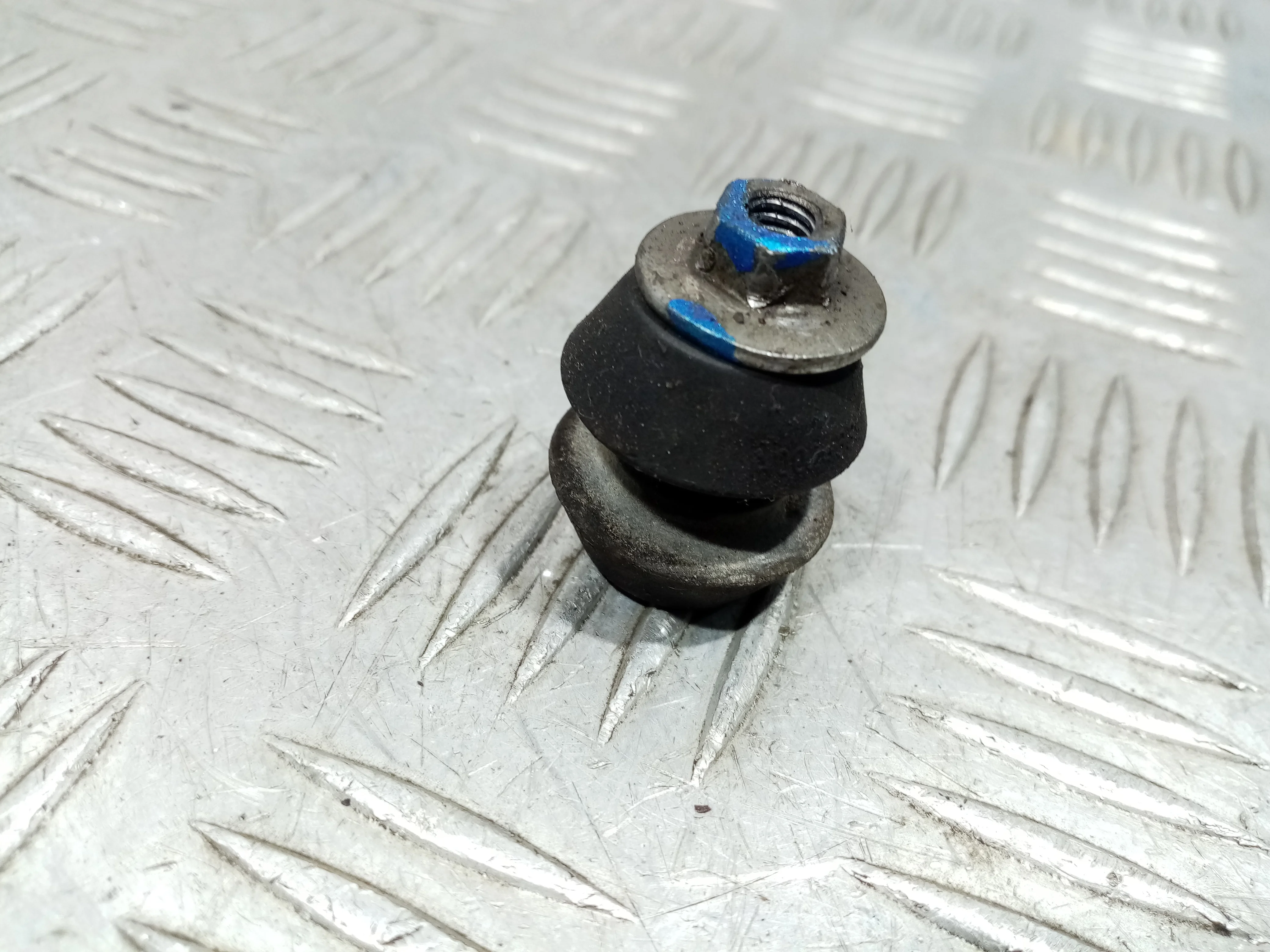 [Б/У] Втулка крепления насоса гур [Код: 00390937 ]