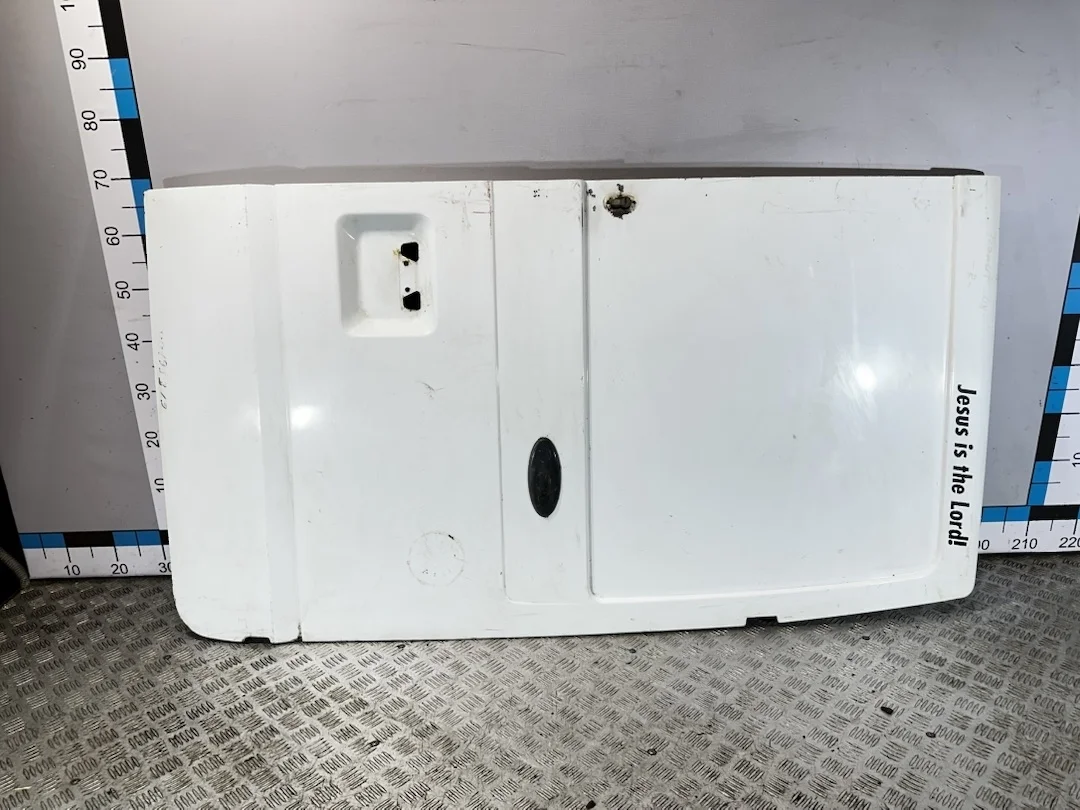 [Б/У] Дверь багажника правая (глухая) Ford Transit - следы коррозии [ХОРОШЕЕ] [Код: 00678837 ]