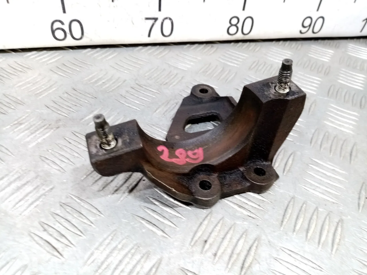 [Б/У] Кронштейн промежуточного вала [Код: 00531256 ]