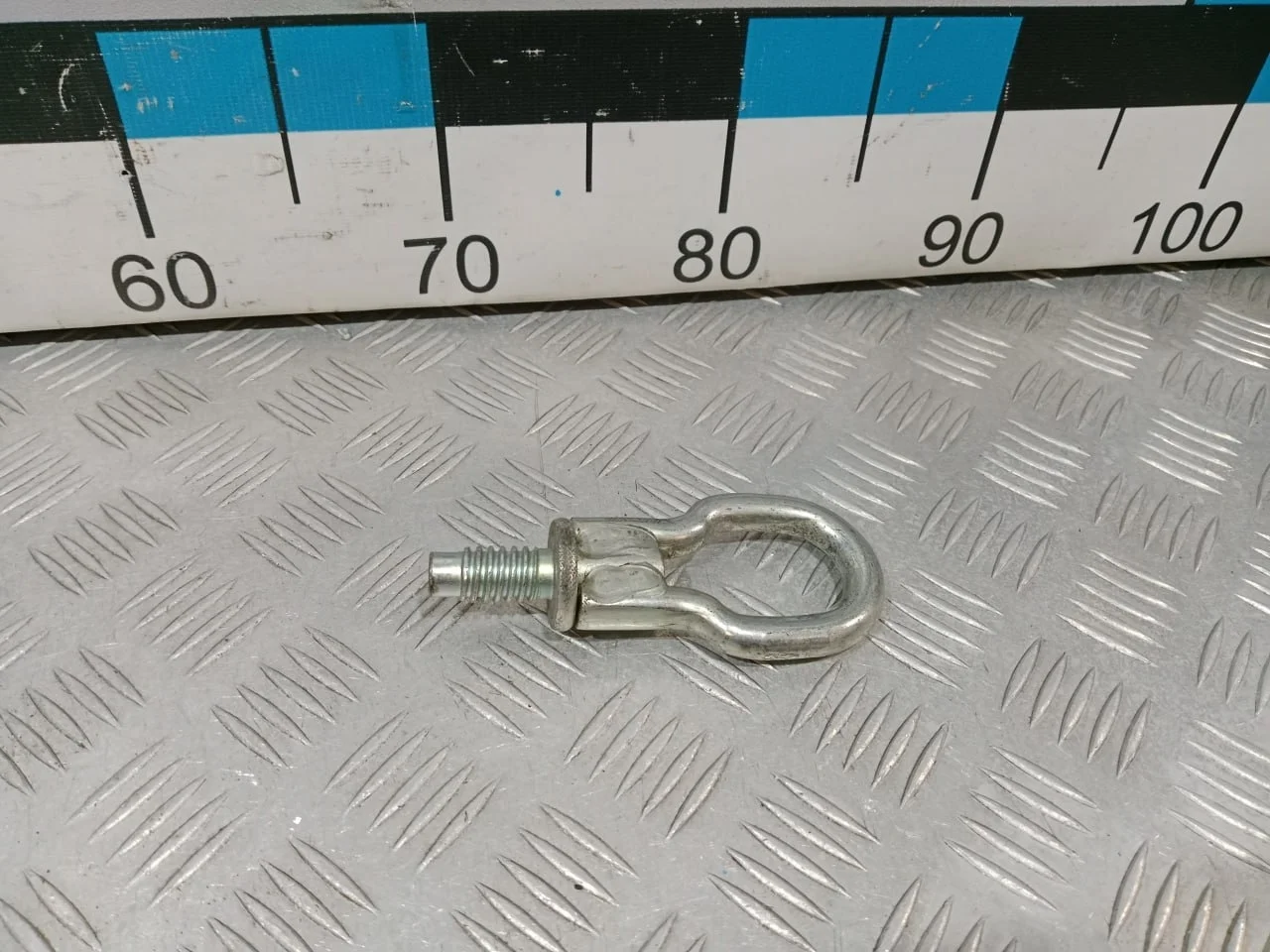 [Б/У] Крюк буксировочный Chevrolet Ford [Код: 00684167 ]