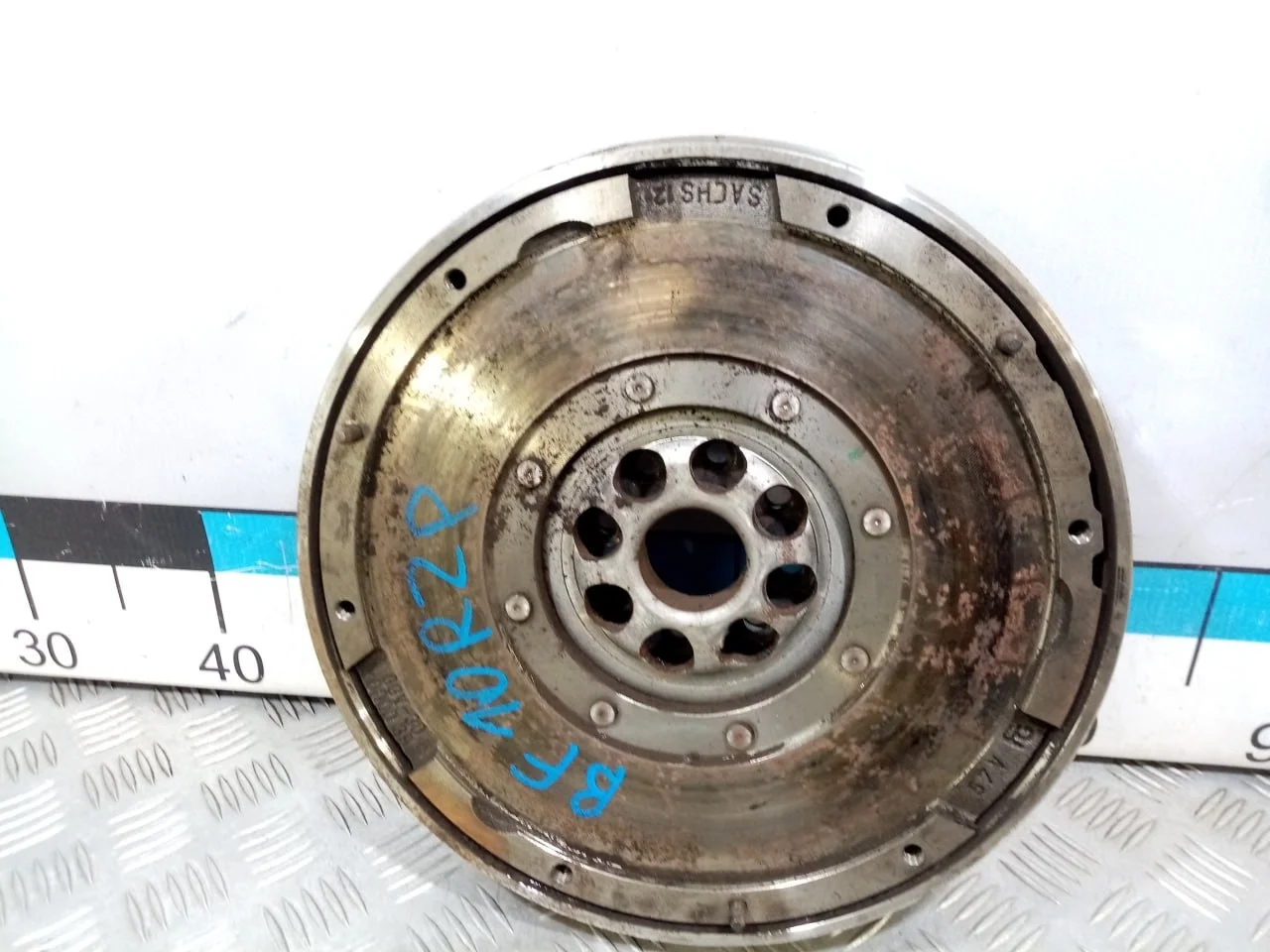 [Б/У] Маховик двухмассовый Ford [Код: 00570328 ]