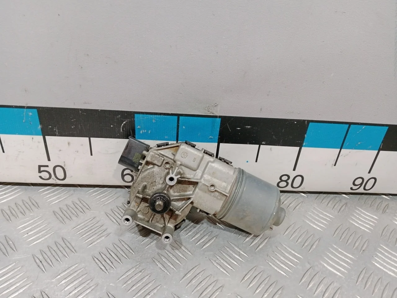 [Б/У] Моторчик стеклоочистителя передний Ford Focus 2 [Код: 00684052 ]