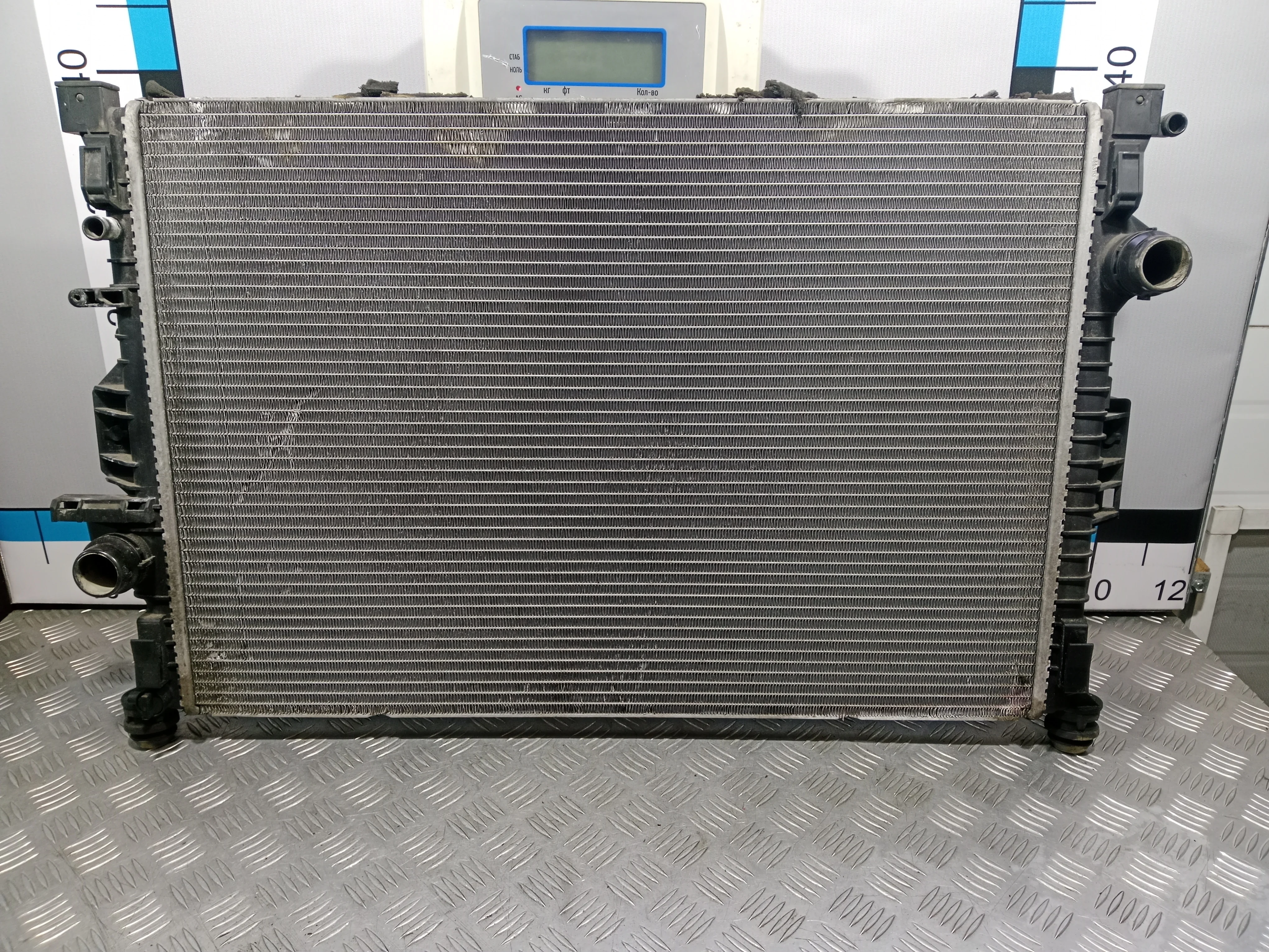 [Б/У] Радиатор основной [Код: 00418302 ]