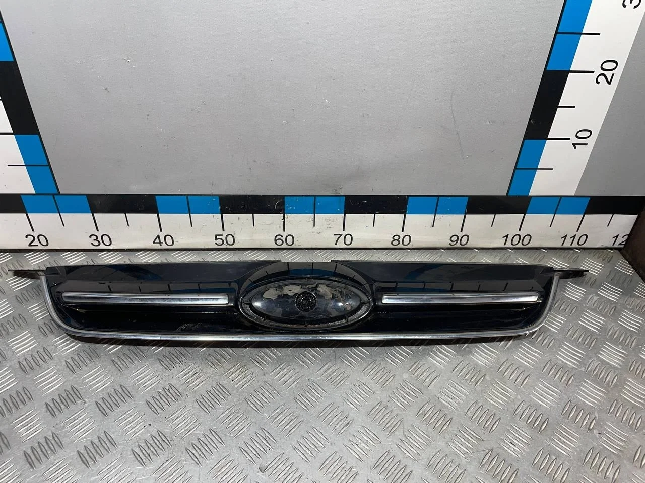 [Б/У] Решетка радиатора Ford C-MAX 2010-2019 [Код: 00685289 ]