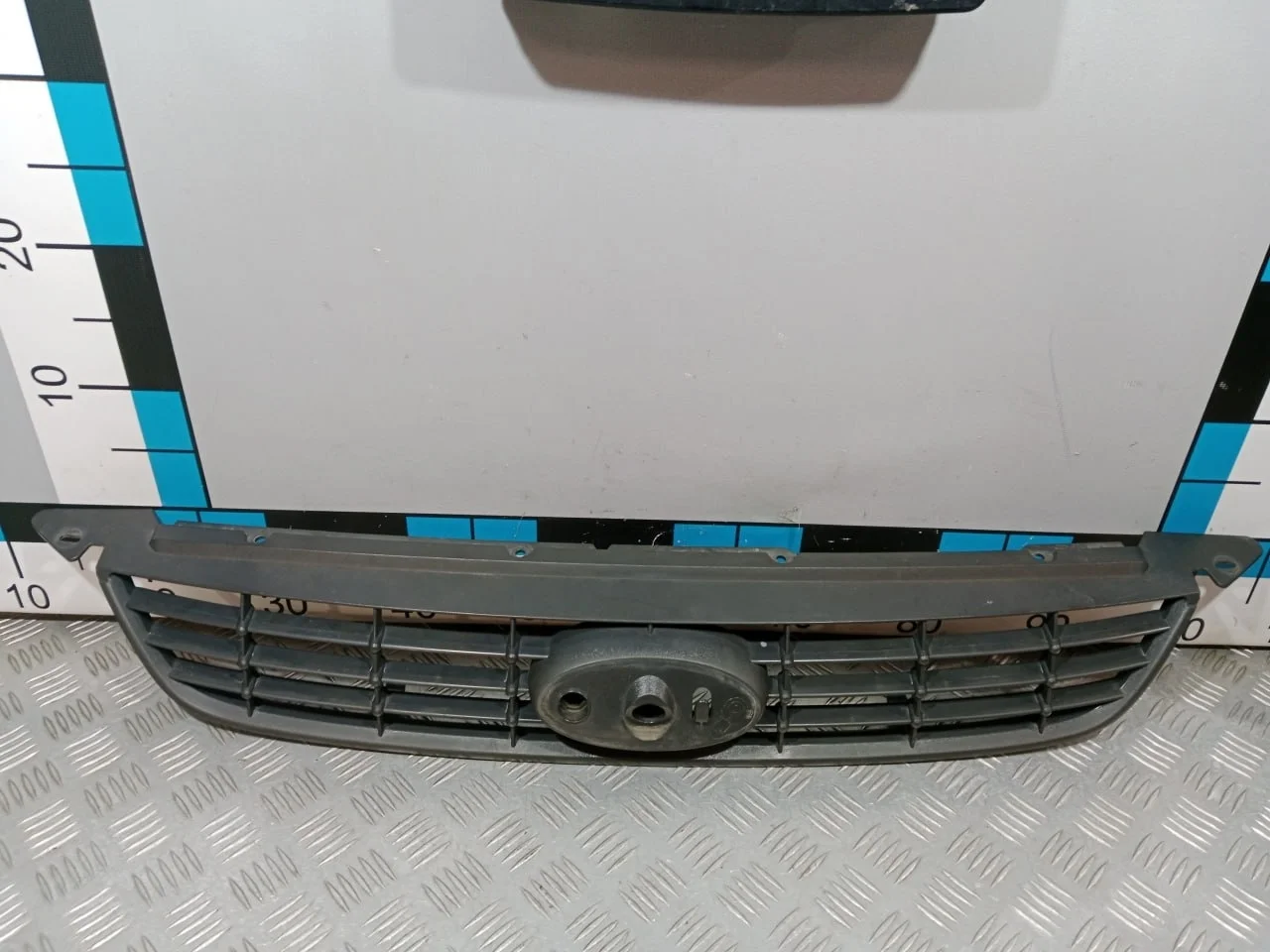 [Б/У] Решетка радиатора Ford Focus II [Код: 00680769 ]