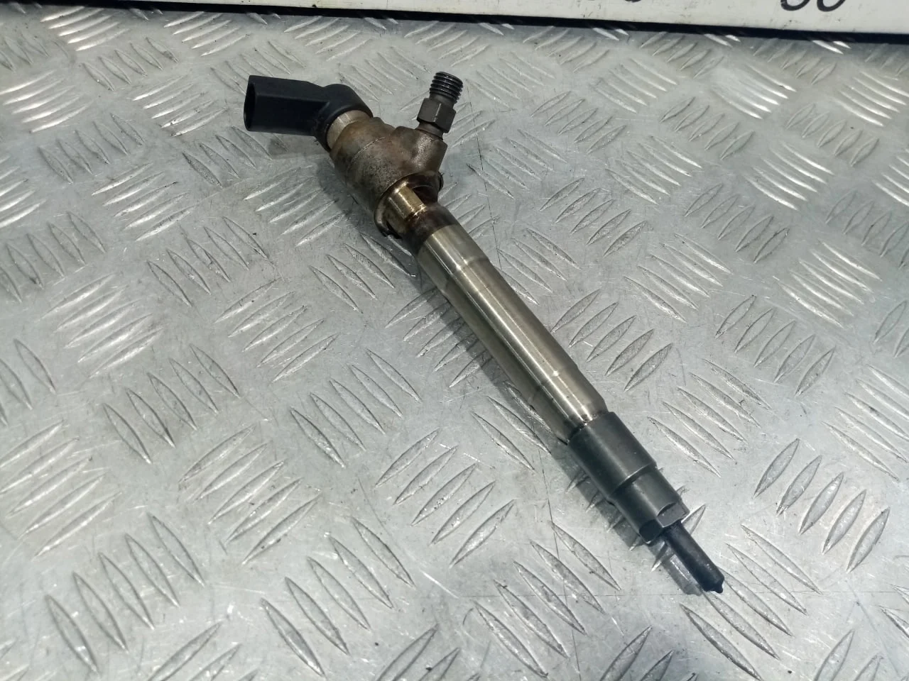 [Б/У] Топливная форсунка [Код: 00591330 ]