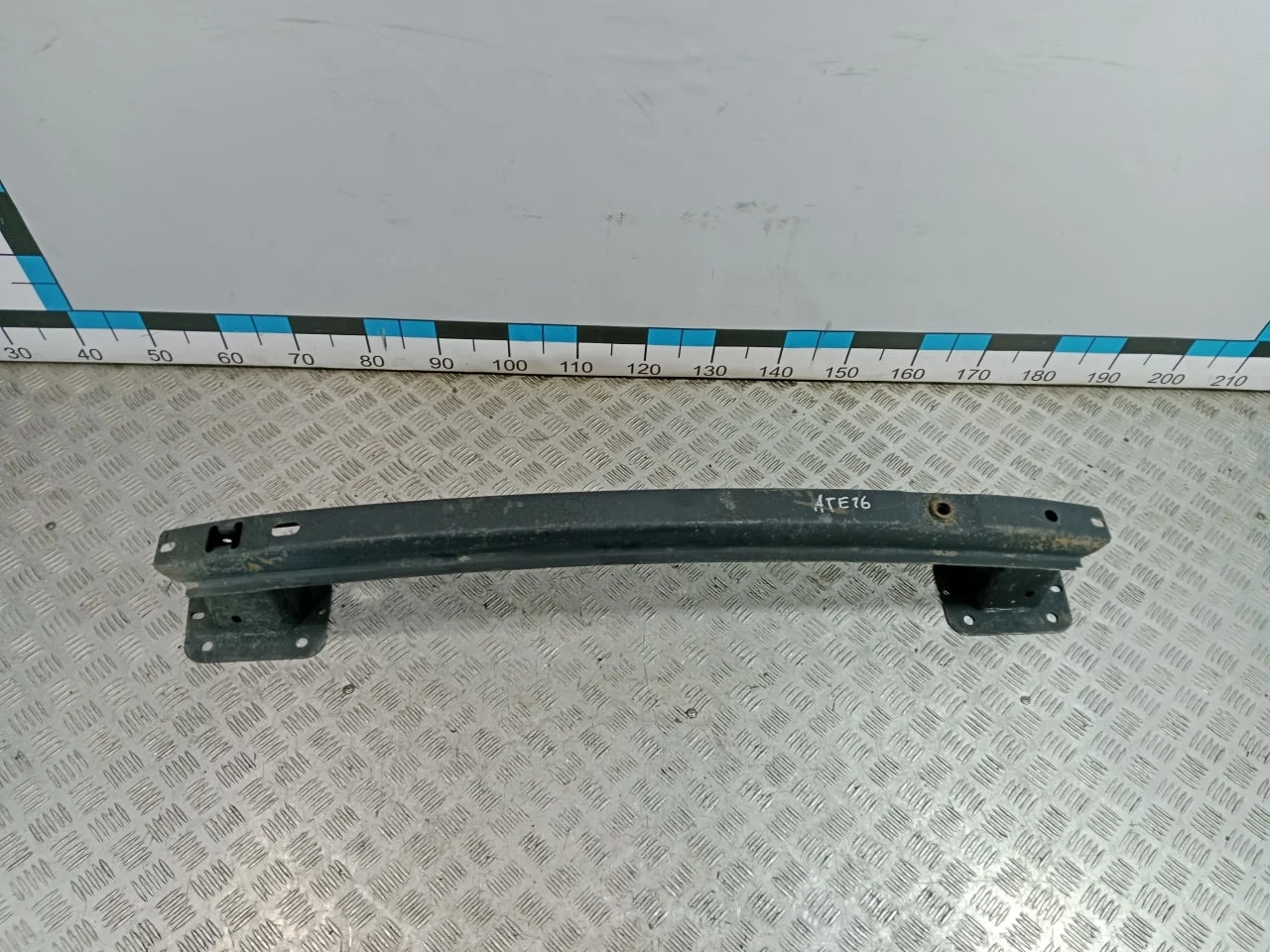 [Б/У] Усилитель заднего бампера [Код: 00686257 ]