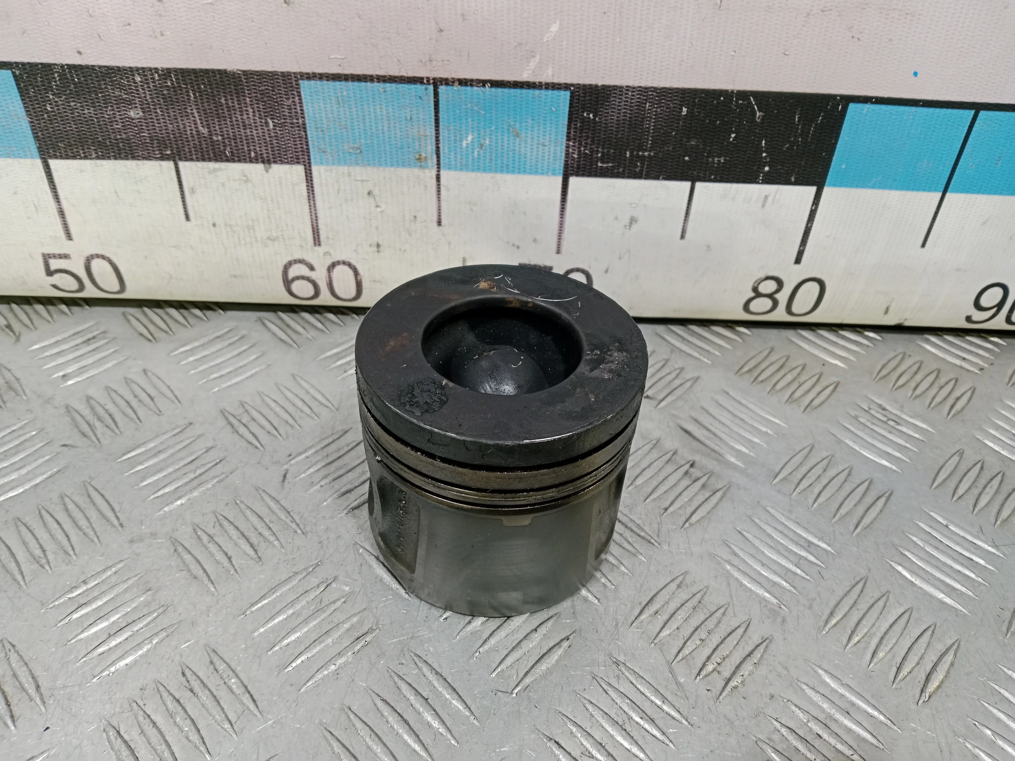 [ЧАСТЬ Б/У] Блок цилиндров (P8FA / 2.2) Ford Transit - Только 1 поршень [Код: 00410052 ]