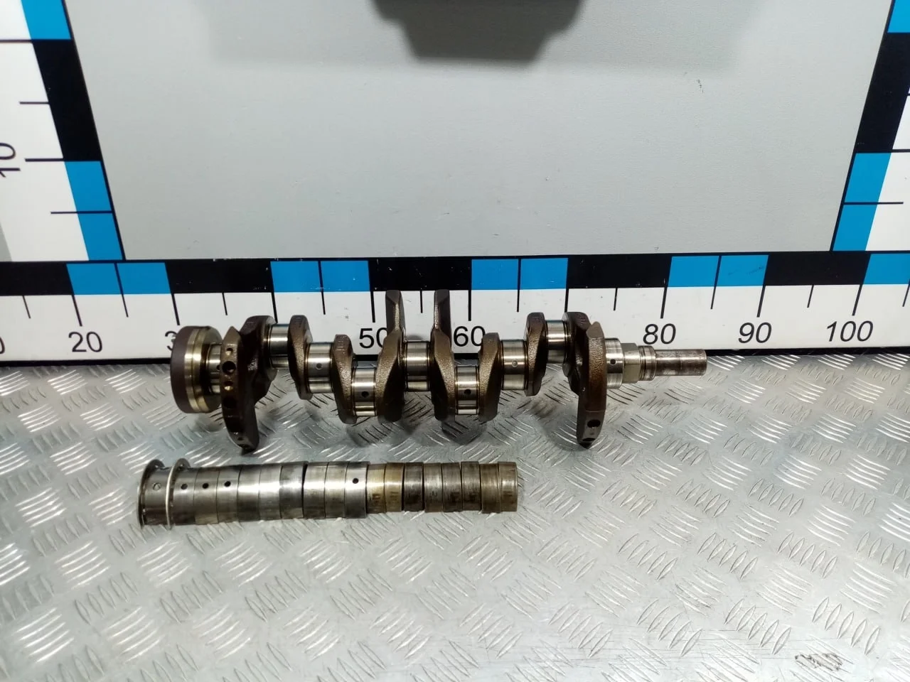 [ЧАСТЬ Б/У] Двигатель PNDA/IQDB Ford Focus III - Коленвал с вкладышами [Код: 00639882 ]