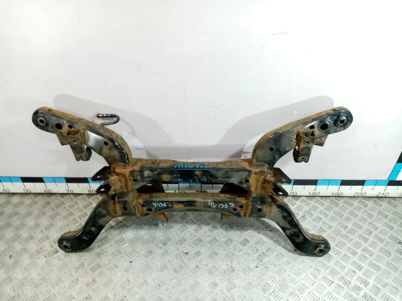 [Б/У] Балка задняя - Присутствует следы спила [ХОРОШЕЕ] [Код: 00611669 ]