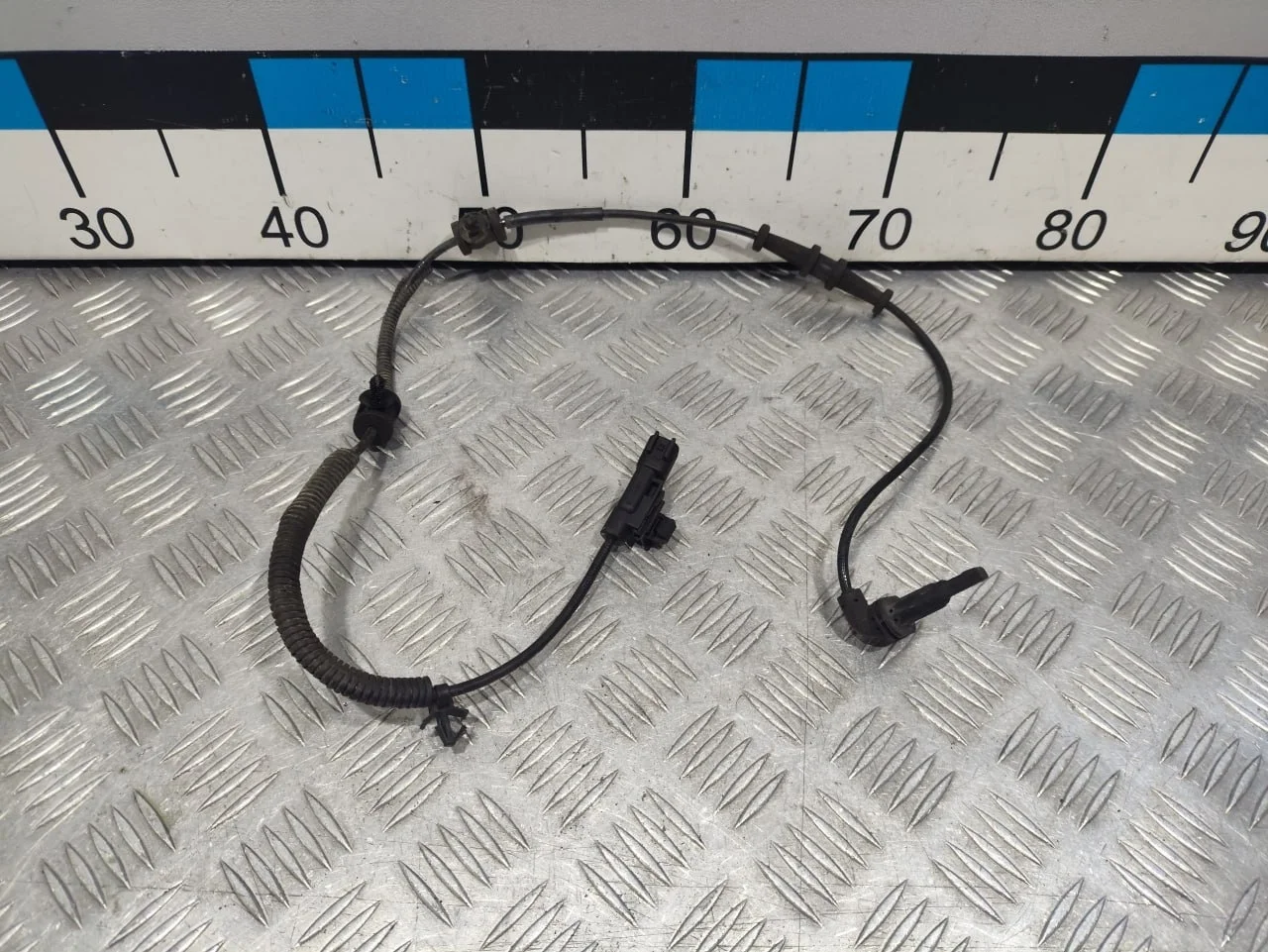 [Б/У] Датчик АБС, передний [Код: 00659270 ]