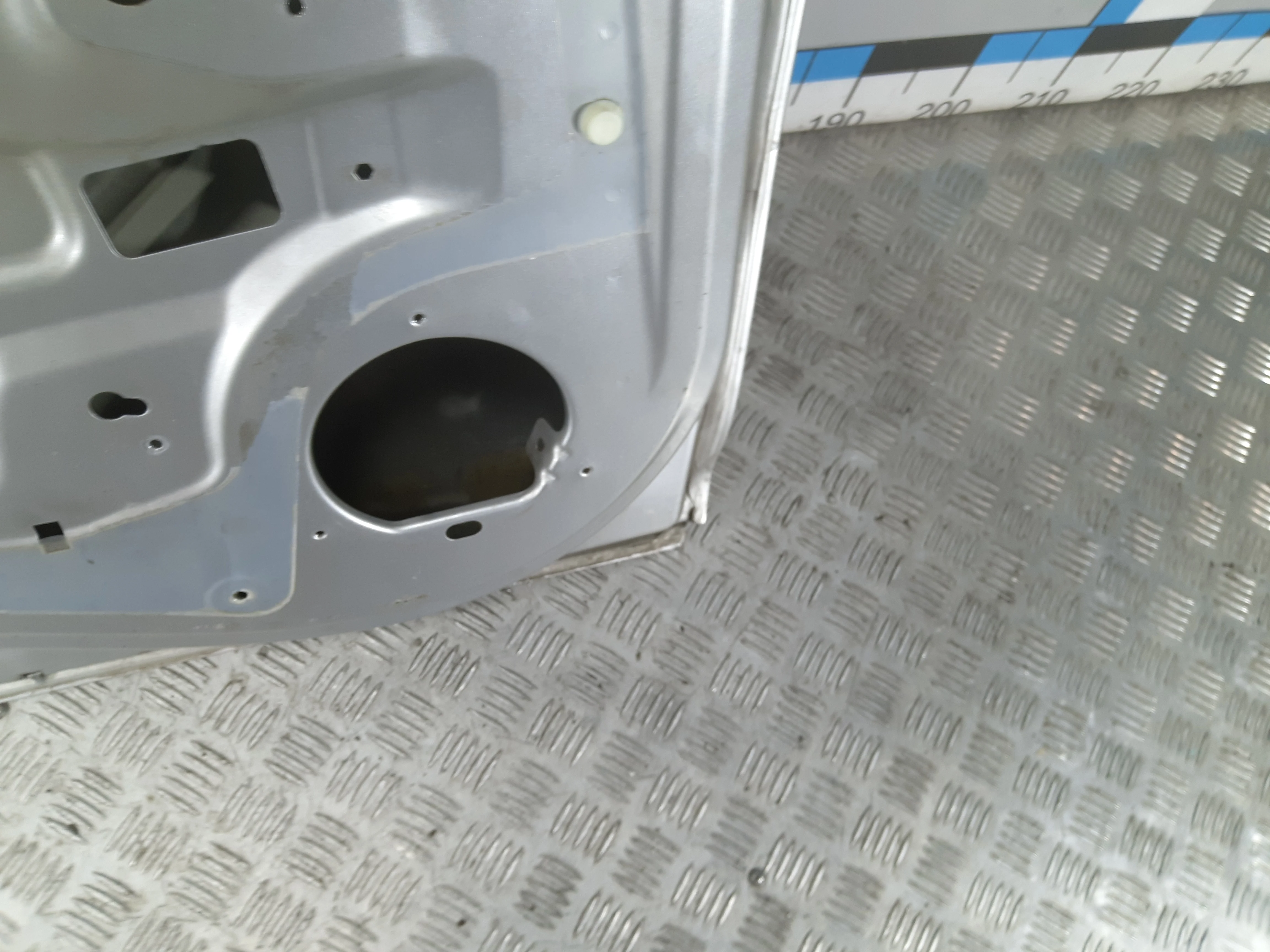 [Б/У] Дверь задняя левая Opel Corsa D [Код: 00300988 ]