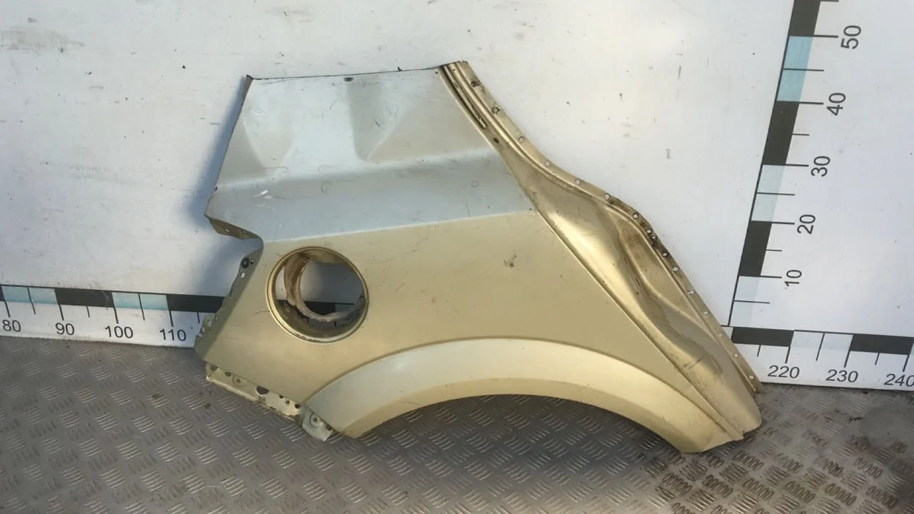 [Б/У] Крыло заднее правое Opel Astra - без сапожка [Код: 00527244 ]