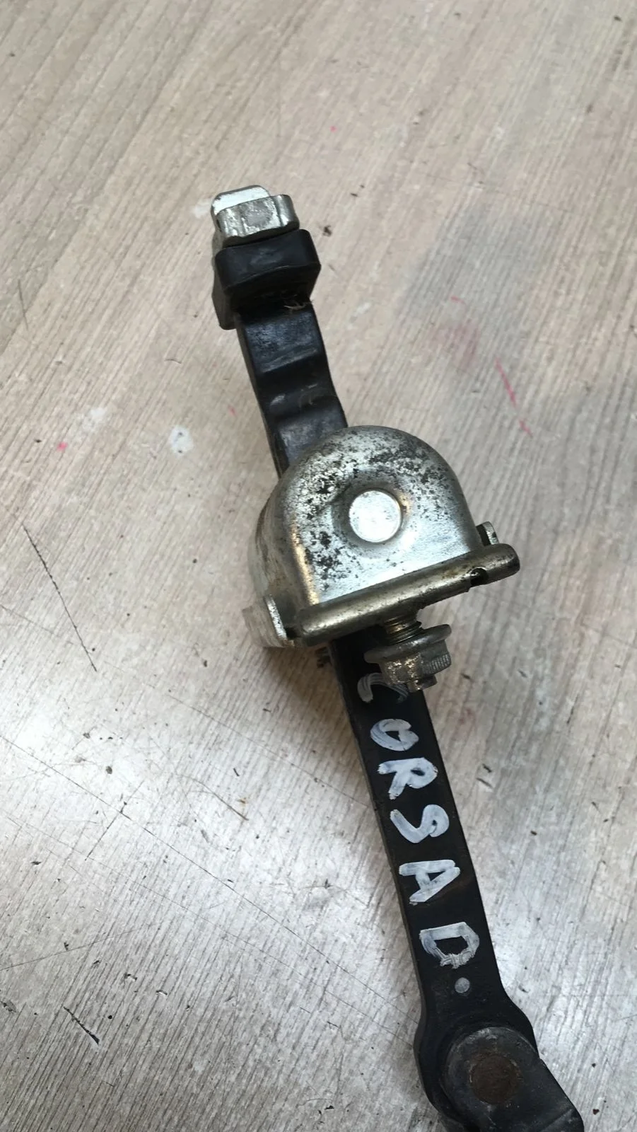 [Б/У] Ограничитель двери задней L=R Opel - (Состояние: ХОРОШЕЕ) [ХОРОШЕЕ] [Код: 00439620 ]