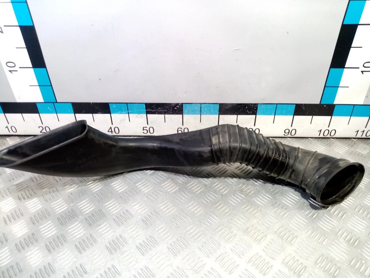 [Б/У] Патрубок воздушного фильтра - Без переходника [ХОРОШЕЕ] [Код: 00581143 ]