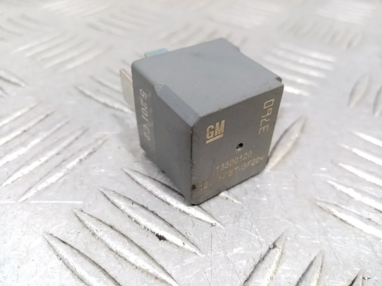 [Б/У] Реле 4 контакта [Код: 00540660 ]