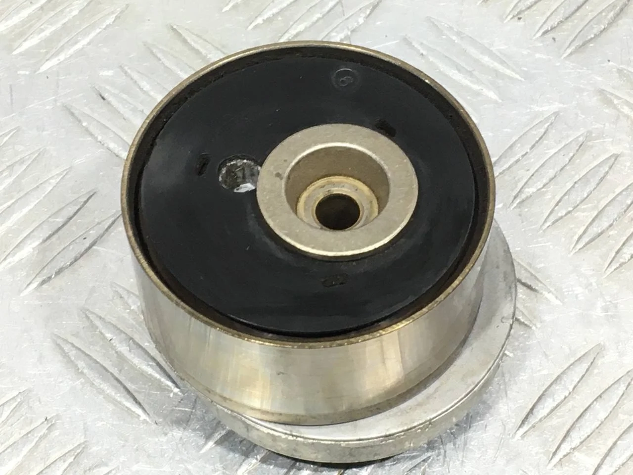 [Б/У] Ролик натяжной ГРМ [Код: 00588852 ]