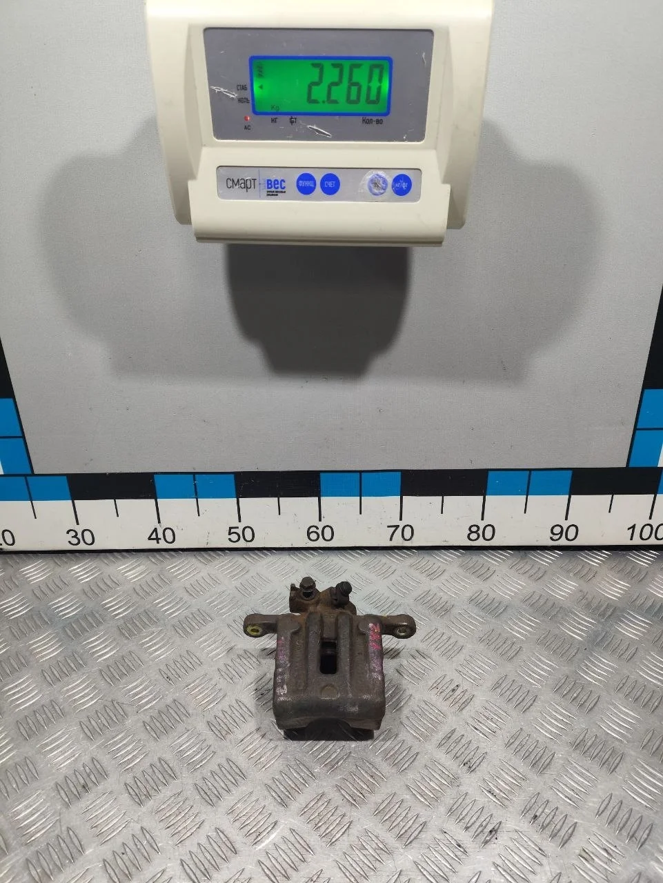 [Б/У] Суппорт тормозной задний левый - Пыльник под замену [ХОРОШЕЕ] [Код: 00671487 ]