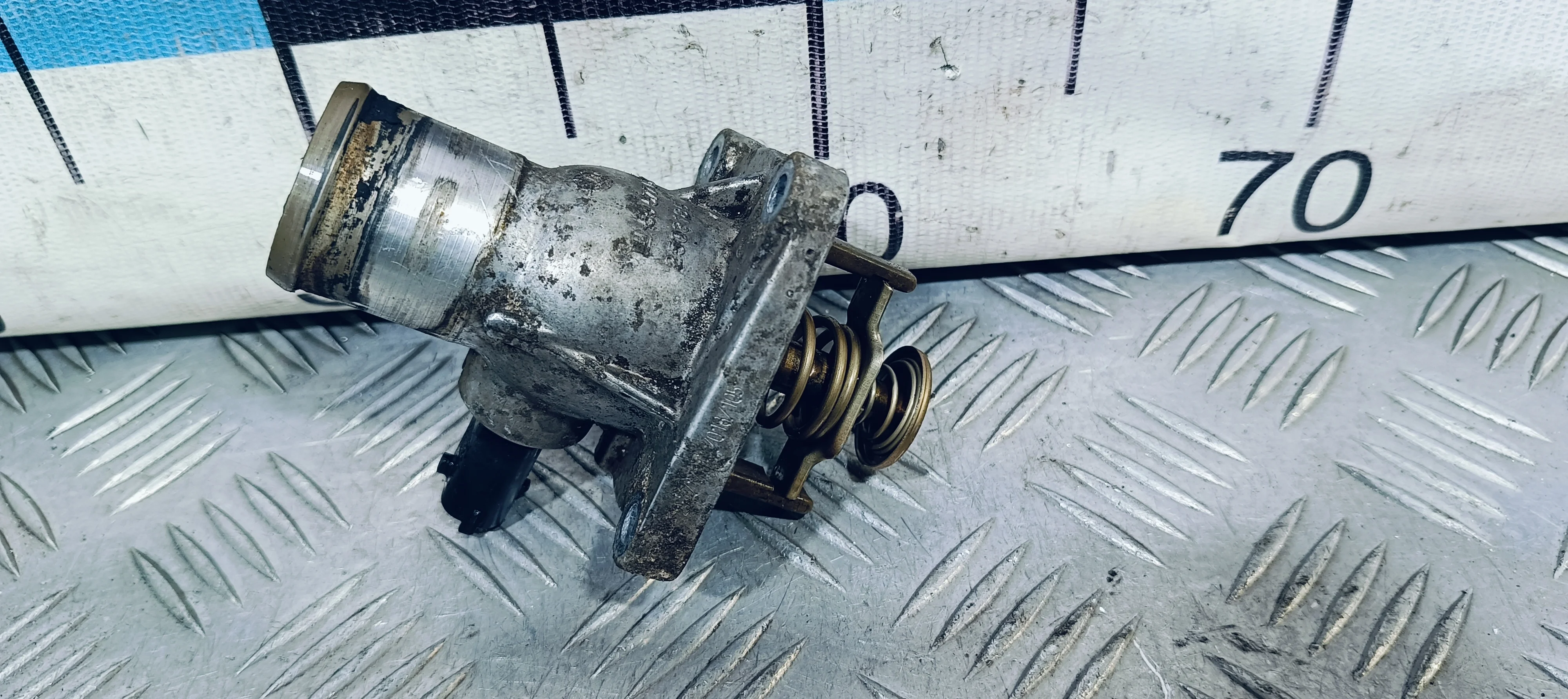 [Б/У] Термостат Opel Chevrolet [Код: 00408961 ]