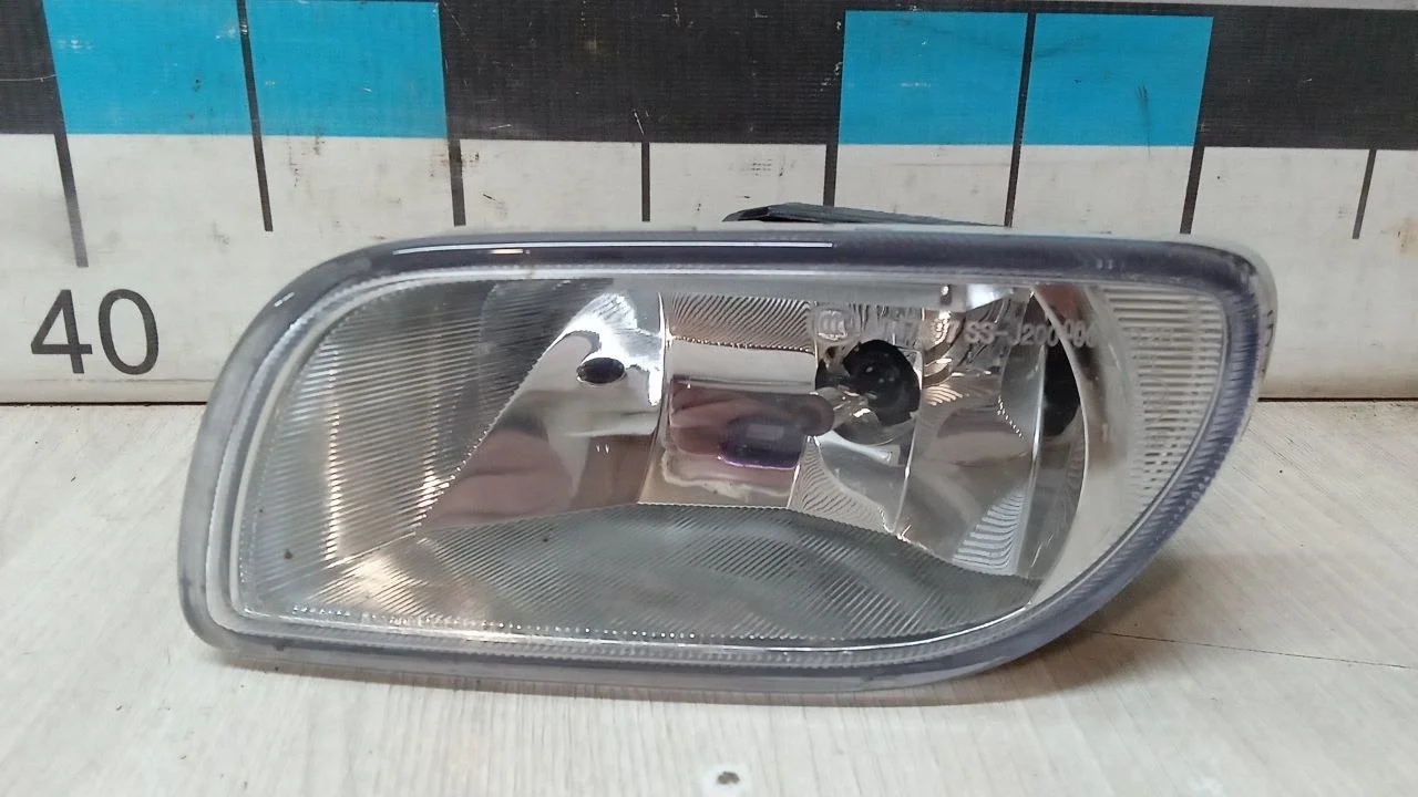 [Б/У] Фара противотуманная левая хэчбек Chevrolet [Код: 00338443 ]