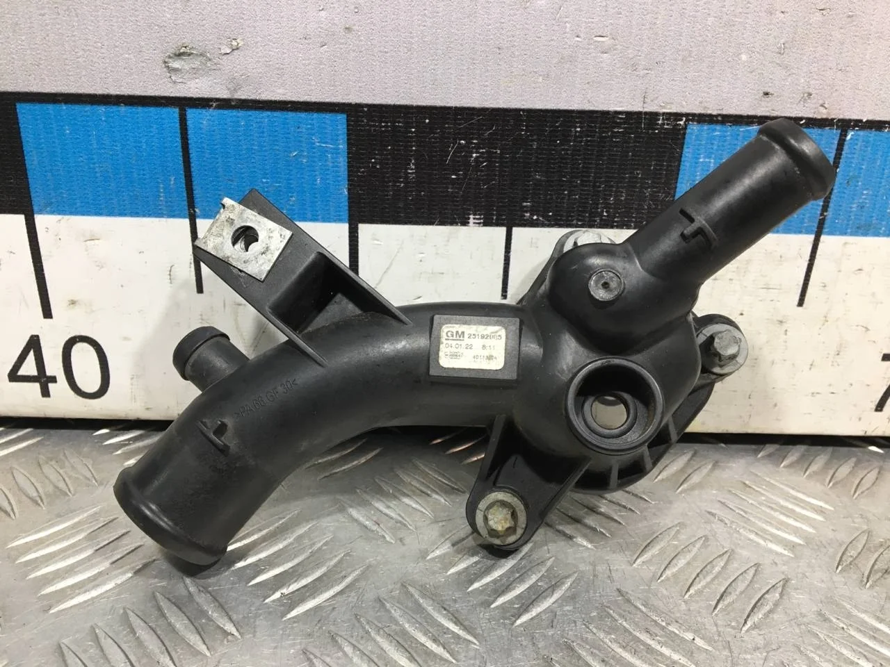 [Б/У] Фланец двигателя системы охлаждения [Код: 00586534 ]