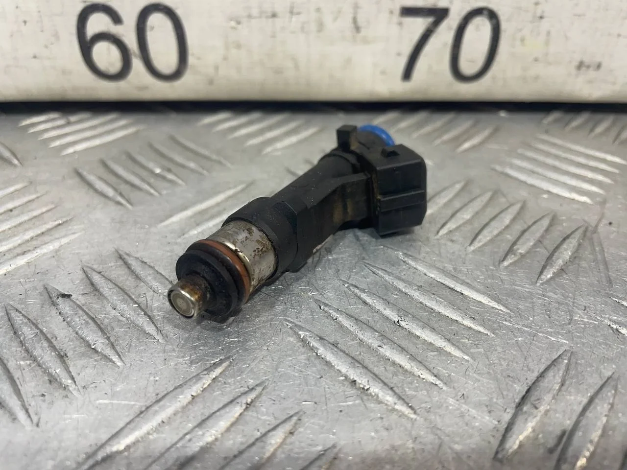 [Б/У] Форсунка инжекторная электрическая Opel [Код: 00585972 ]