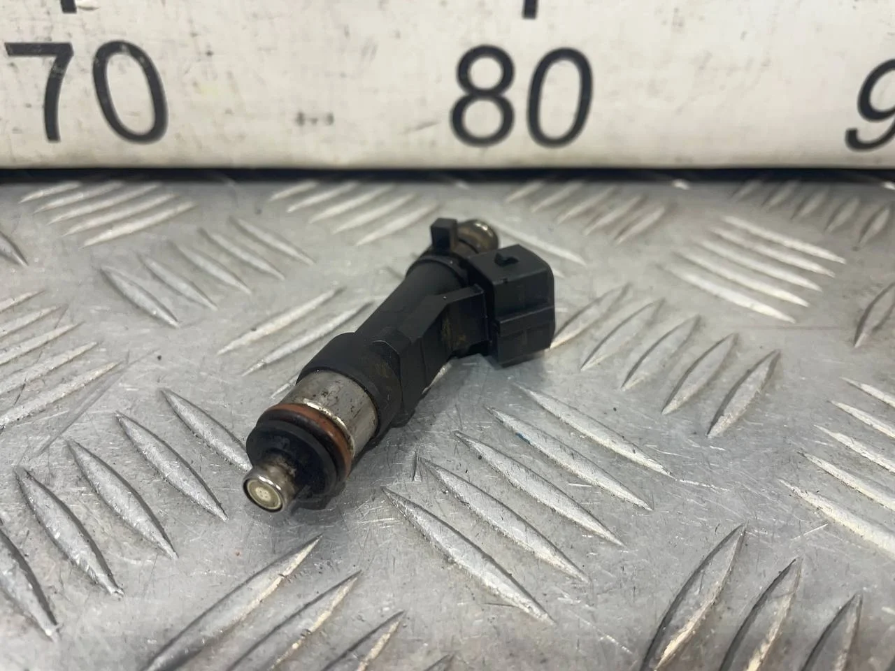 [Б/У] Форсунка инжекторная электрическая Opel [Код: 00585973 ]