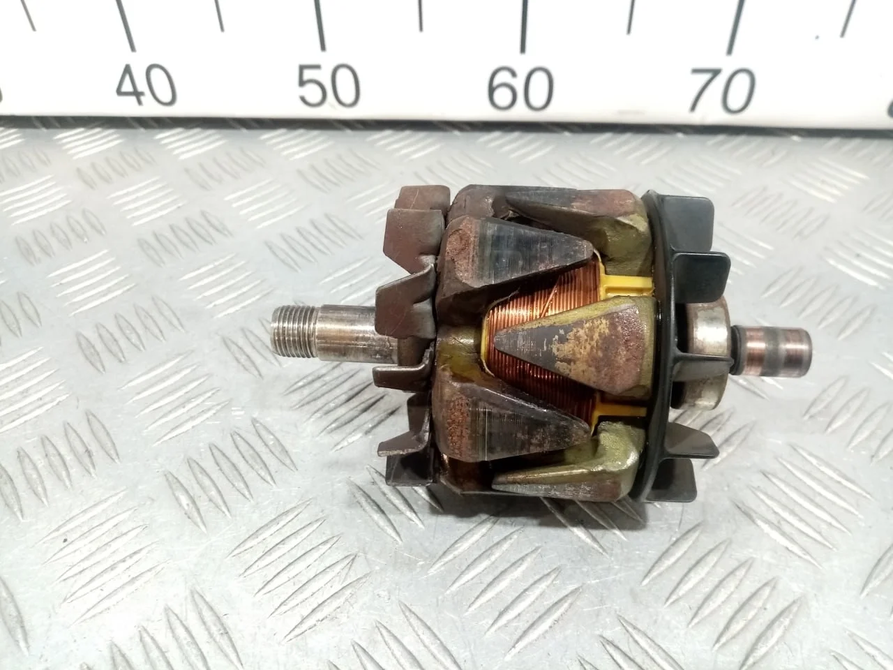 [ЧАСТЬ Б/У] Генератор (100A) - (Состояние: ротор) [ХОРОШЕЕ] [Код: 00622177 ]