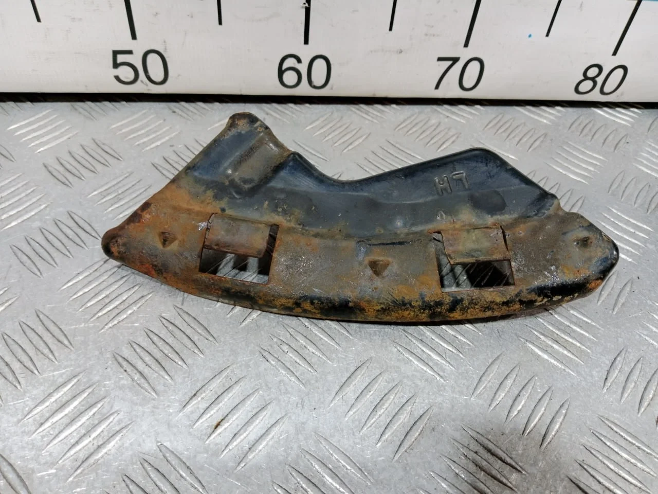 [Б/У] Кронштейн переднего бампера левый [Код: 00652455 ]