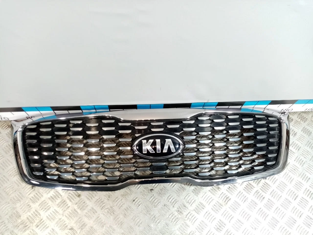 [Б/У] Решетка радиатора Sorento III - (Состояние: ХОРОШЕЕ) [ХОРОШЕЕ] [Код: 00661143 ]