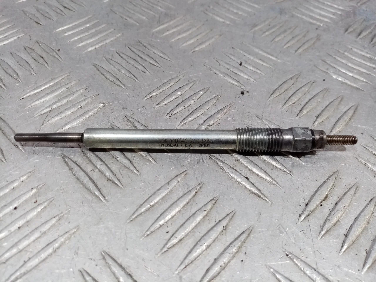 [Б/У] Свеча накаливания [Код: 00576198 ]