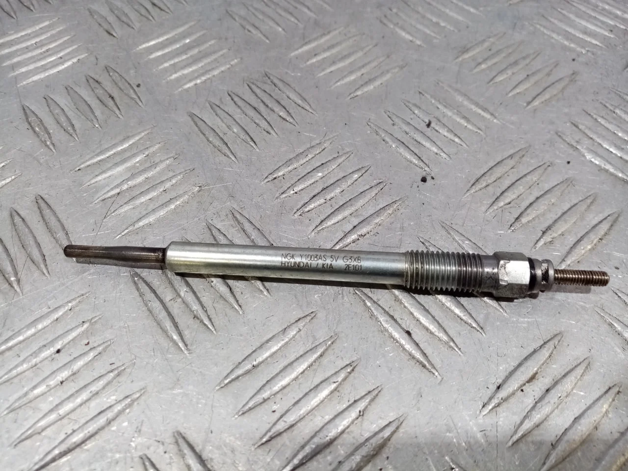 [Б/У] Свеча накаливания [Код: 00576199 ]