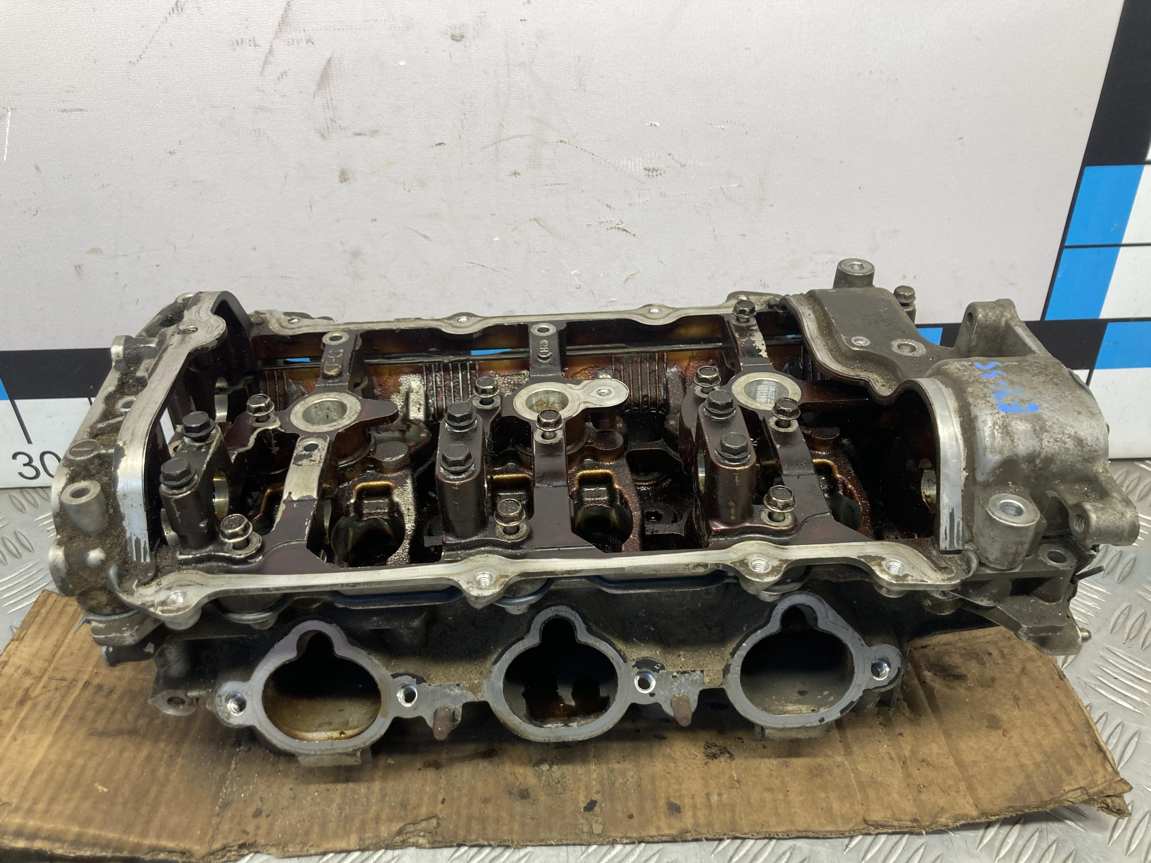 [Б/У] Головка блока цилиндров правая (3.7 24V) Infiniti [Код: 00600593 ]