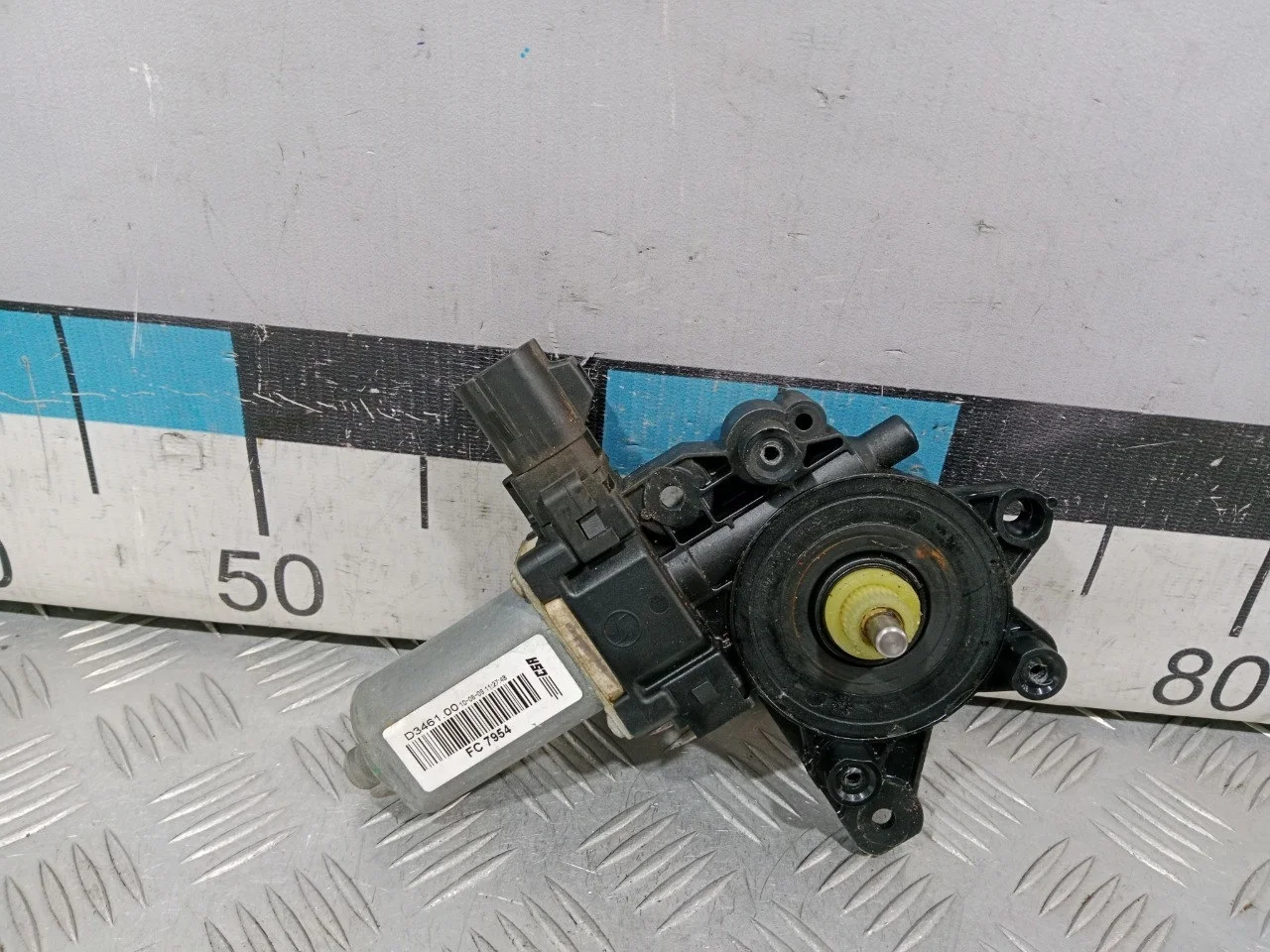 [ЧАСТЬ Б/У] Стеклоподъемник передний правый Jaguar XF - Только моторчик [Код: 00599521 ]