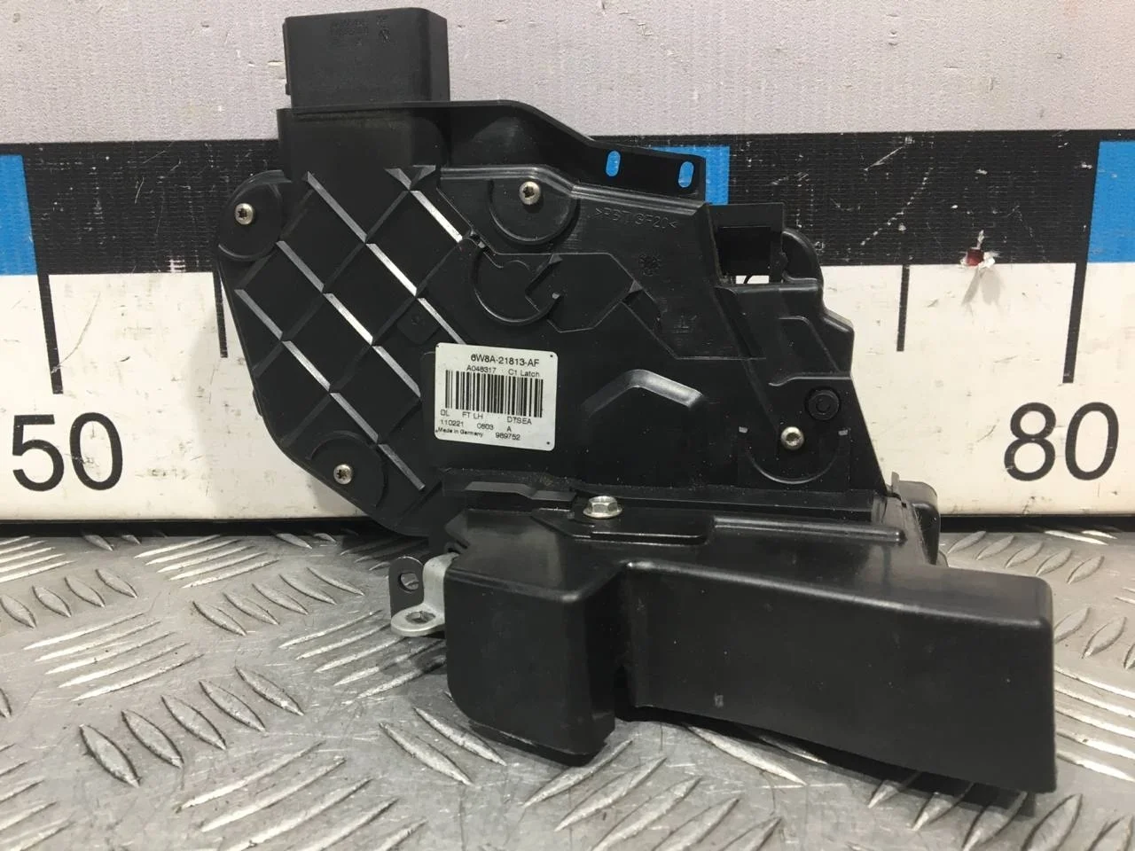 [Б/У] Замок двери передней левой [Код: 00553192 ]