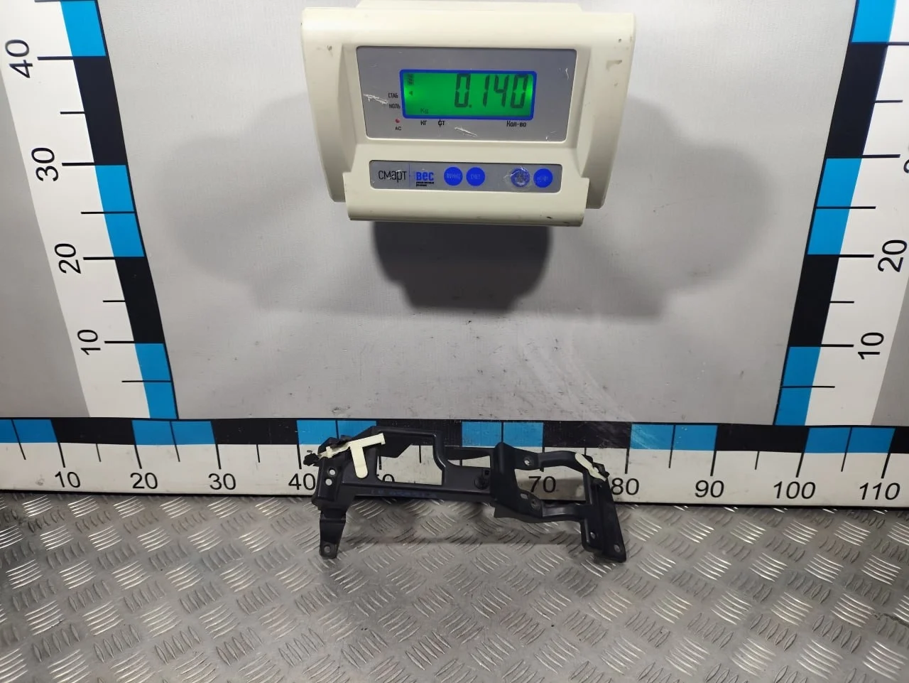 [Б/У] Кронштейн фары противотуманной левой Land Rover [Код: 00607560 ]