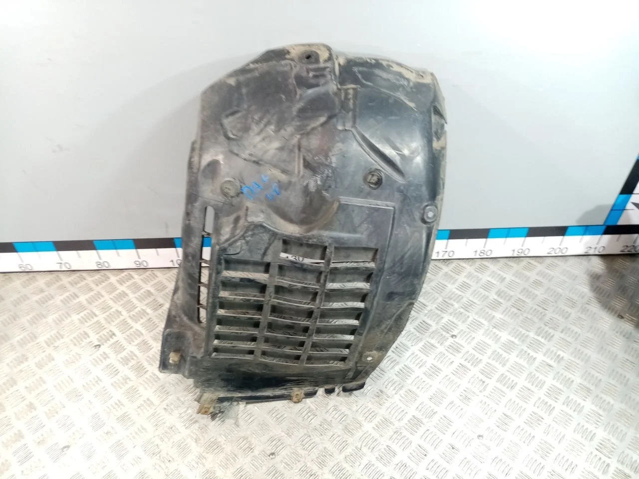 [Б/У] Локер передний левый передняя часть [Код: 00621309 ]